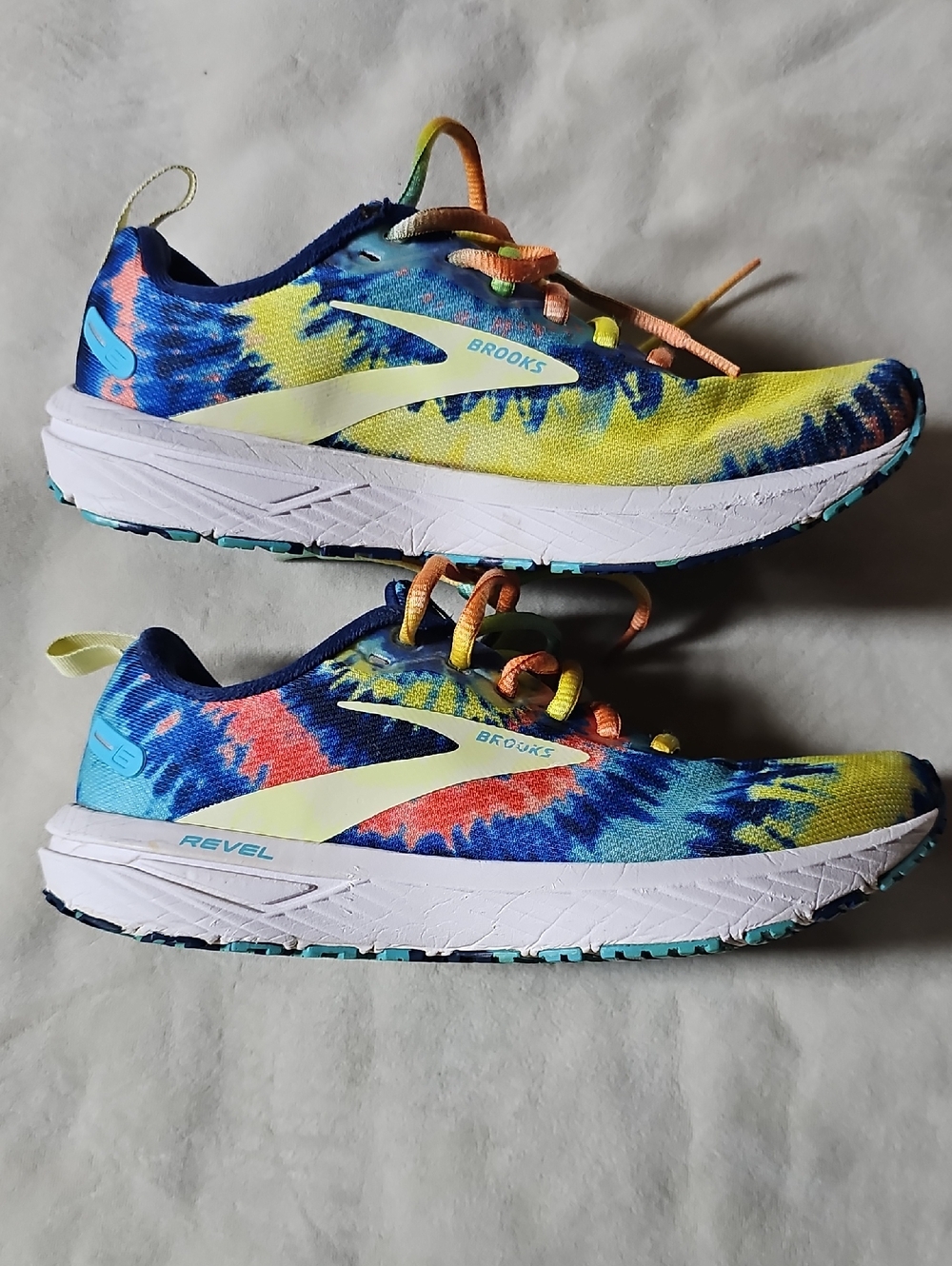 Brooks Multicolor Tie-Dye Running Sneakers in Blue, Yellow, Coral